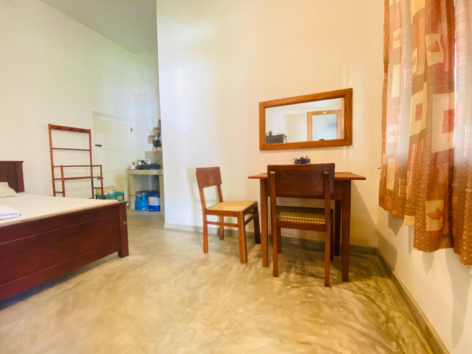 Hotel Waves à Hikkaduwa Extérieur photo